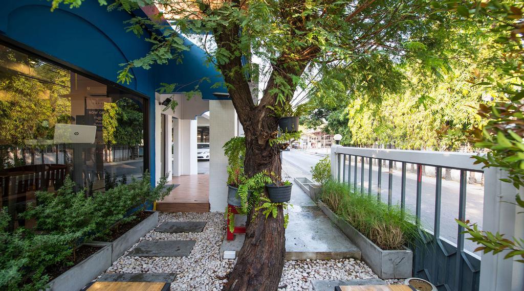 Shade House - Bitec Bangna Hotel Bangkok Exterior photo