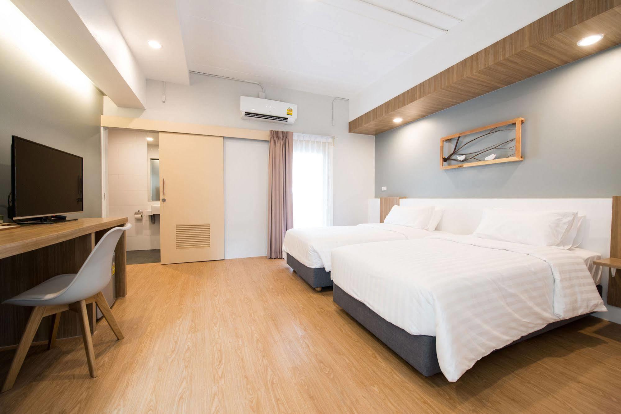 Shade House - Bitec Bangna Hotel Bangkok Exterior photo